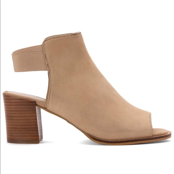 NIB Leather Stretch Ankle Band Peep Toe Booties - Picture 5 of 7